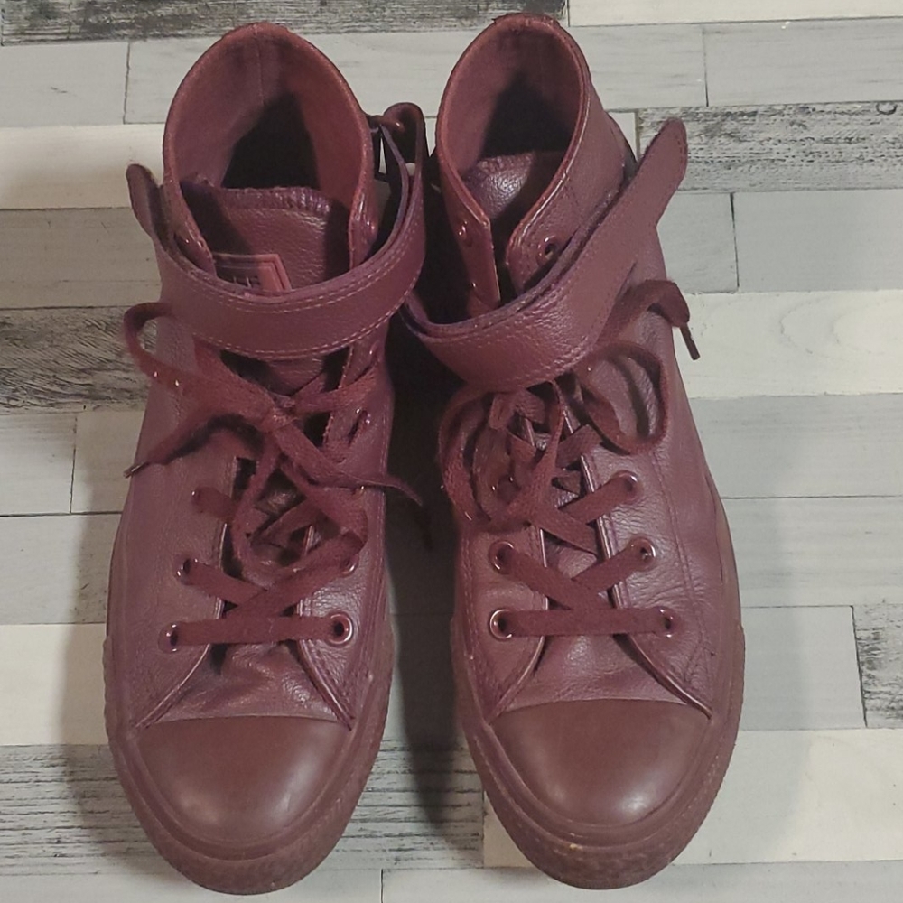 Burgandy leather converse brea sz 8